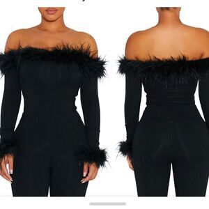 Naked Wardrobe NWT Ruffle My Feathers Off the Shoulder Bodysuit size XS